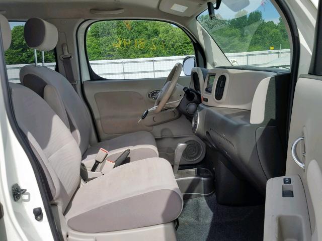 JN8AZ2KR0AT171210 - 2010 NISSAN CUBE BASE WHITE photo 5