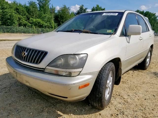 JT6HF10U1Y0151653 - 2000 LEXUS RX 300 WHITE photo 2