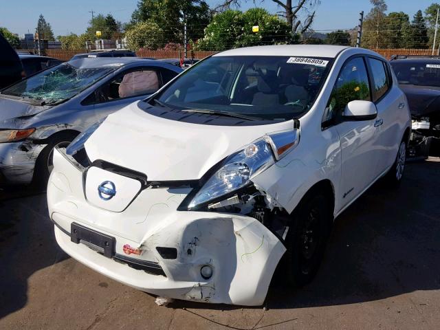 1N4BZ0CP5HC309535 - 2017 NISSAN LEAF S WHITE photo 2