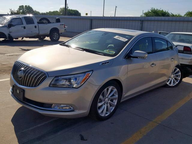 1G4GB5G30GF116565 - 2016 BUICK LACROSSE TAN photo 2