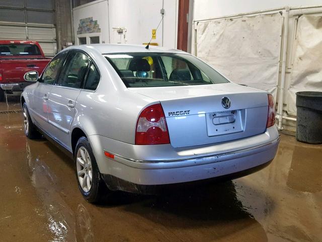 WVWPD63B04P249494 - 2004 VOLKSWAGEN PASSAT GLS SILVER photo 3