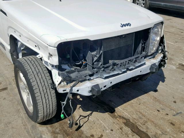 1C4PJLCK8CW144598 - 2012 JEEP LIBERTY LI WHITE photo 9