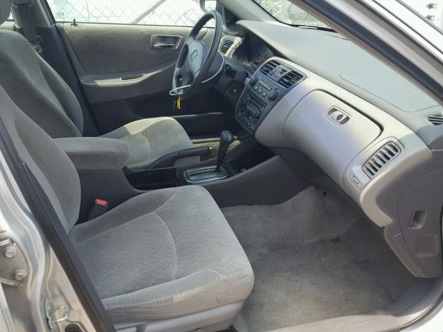 1HGCF86622A135873 - 2002 HONDA ACCORD VAL SILVER photo 5