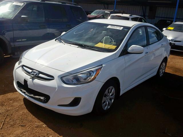 KMHCT4AE4GU121022 - 2016 HYUNDAI ACCENT SE WHITE photo 2