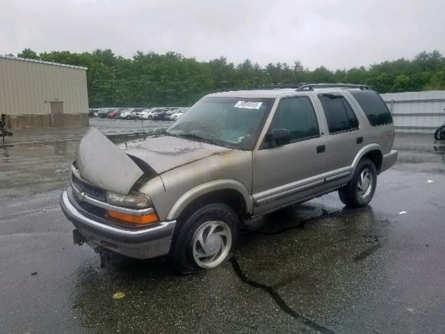 1GNDT13W412109556 - 2001 CHEVROLET BLAZER SILVER photo 2