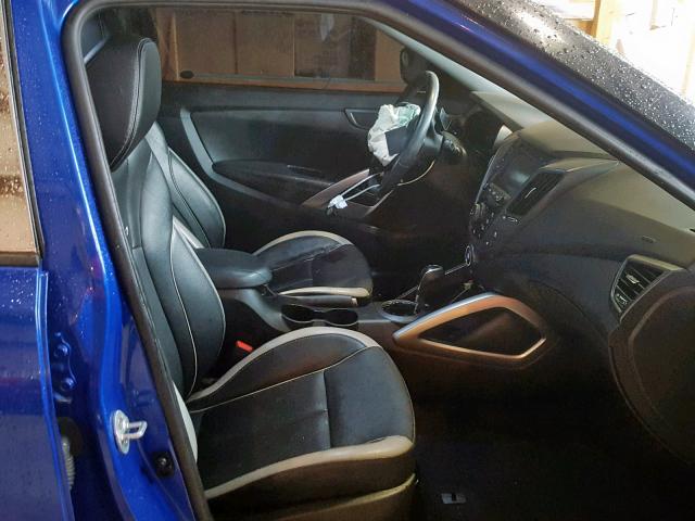 KMHTC6AE9DU172765 - 2013 HYUNDAI VELOSTER T BLUE photo 5