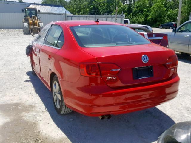 3VWLL7AJ8DM359956 - 2013 VOLKSWAGEN JETTA TDI RED photo 3