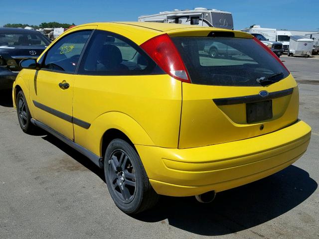 3FAFP31331R136467 - 2001 FORD FOCUS ZX3 YELLOW photo 3