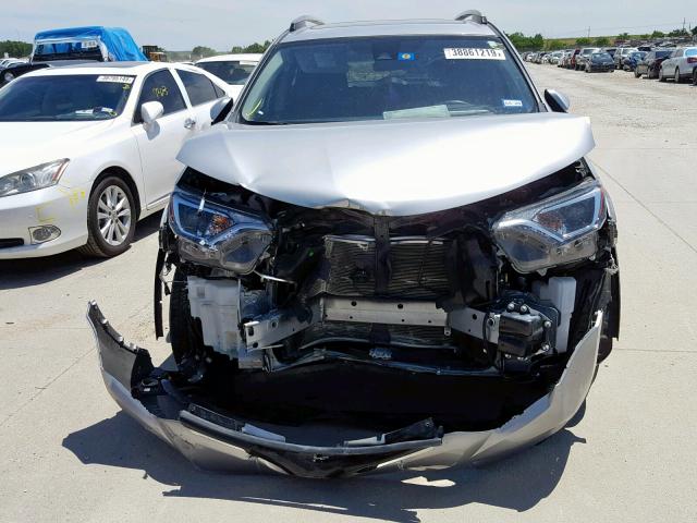 JTMWFREV7JJ187721 - 2018 TOYOTA RAV4 ADVEN SILVER photo 7