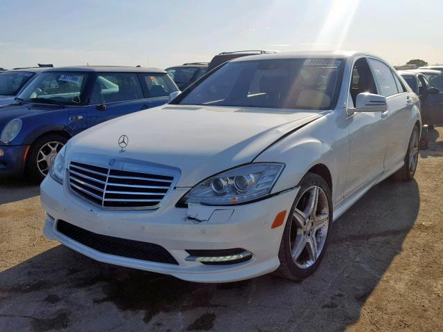 WDDNG7BB9BA378281 - 2011 MERCEDES-BENZ S 550 WHITE photo 2