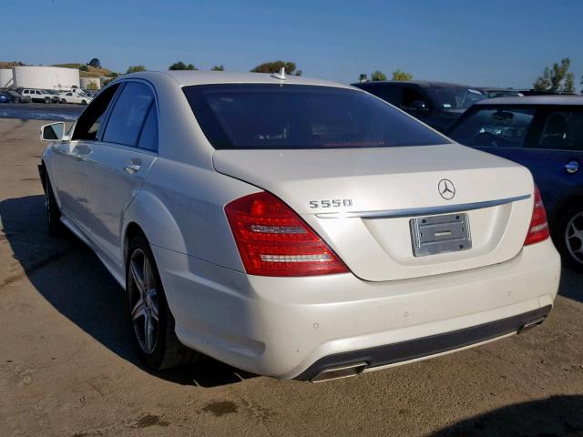 WDDNG7BB9BA378281 - 2011 MERCEDES-BENZ S 550 WHITE photo 3