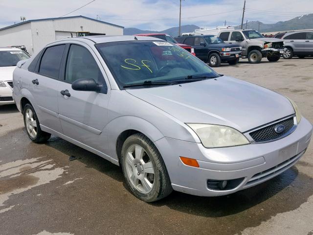 1FAFP34N05W193984 - 2005 FORD FOCUS ZX4 SILVER photo 1