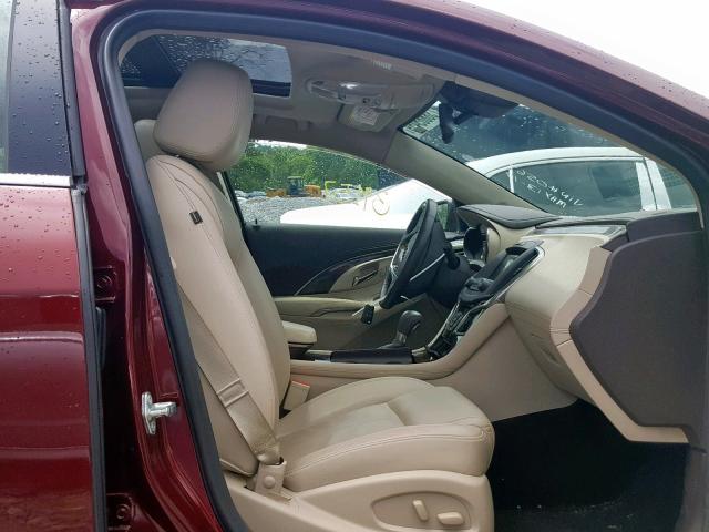 1G4GB5GRXFF210567 - 2015 BUICK LACROSSE BURGUNDY photo 5