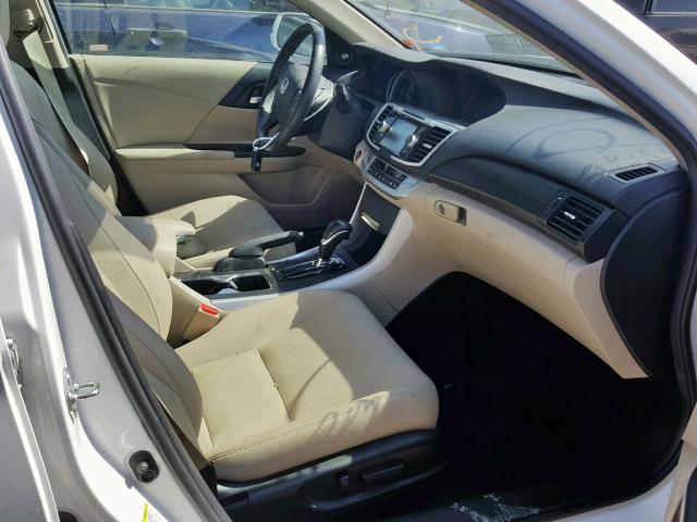 1HGCR3F88FA032460 - 2015 HONDA ACCORD EXL WHITE photo 5