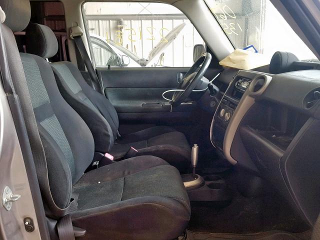 JTLKT324564067135 - 2006 TOYOTA SCION XB 银色 照片 5