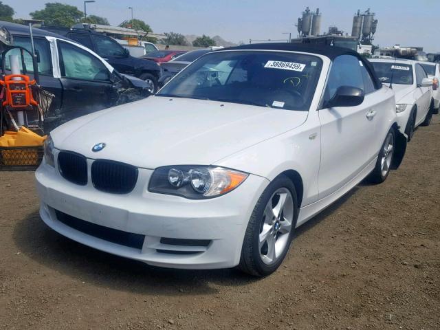 WBAUN1C52BVH83165 - 2011 BMW 128 I WHITE photo 2