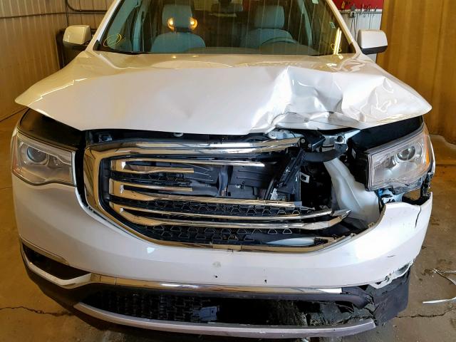 1GKKNSLA4HZ287316 - 2017 GMC ACADIA SLE WHITE photo 9