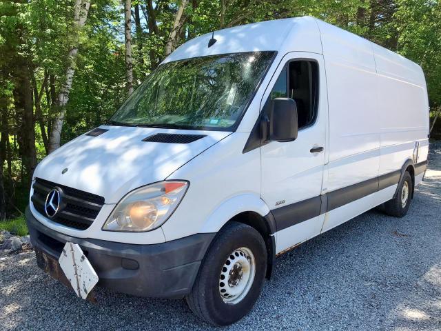 WD3PE8CB5B5586061 - 2011 MERCEDES-BENZ SPRINTER 2 WHITE photo 2