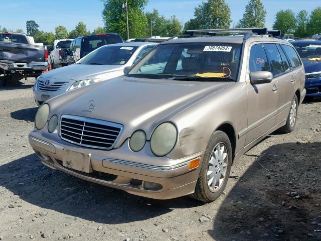 WDBJH65J81B346982 - 2001 MERCEDES-BENZ E 320 GOLD photo 2