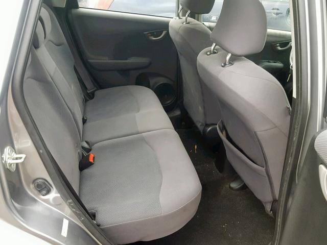 JHMGE88219C004394 - 2009 HONDA FIT GRAY photo 6