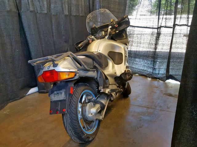 WB10499A32ZE86628 - 2002 BMW R1150 RT SILVER photo 4