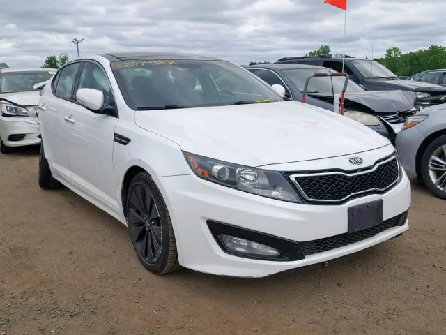 5XXGR4A65CG012467 - 2012 KIA OPTIMA SX WHITE photo 1