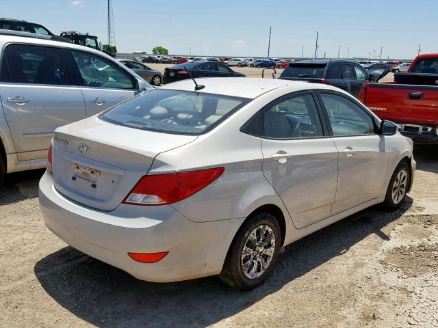 KMHCT4AEXHU263991 - 2017 HYUNDAI ACCENT SE WHITE photo 4