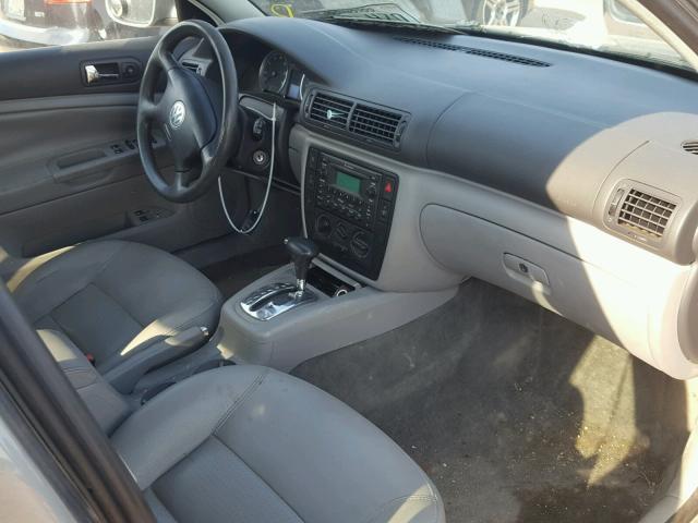 WVWPD63B74P328841 - 2004 VOLKSWAGEN PASSAT GLS GRAY photo 5