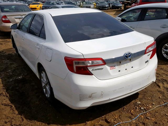 4T1BD1FK2DU071142 - 2013 TOYOTA CAMRY HYBR WHITE photo 3