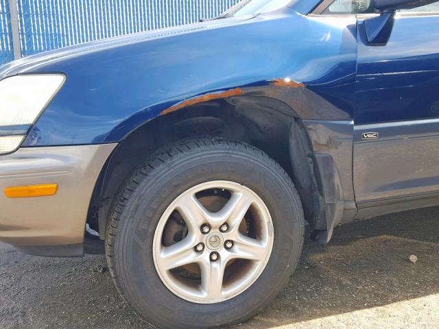 JTJGF10U920125780 - 2002 LEXUS RX 300 BLUE photo 9