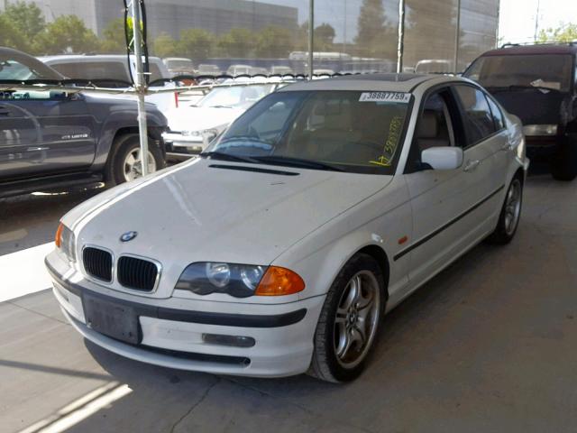 WBAAM3343YFP72359 - 2000 BMW 323 I WHITE photo 2
