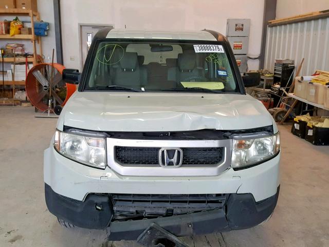 5J6YH1H70BL000823 - 2011 HONDA ELEMENT EX WHITE photo 9