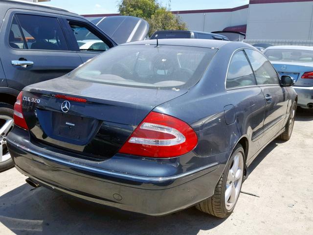 WDBTJ65J55F152485 - 2005 MERCEDES-BENZ CLK 320C BLUE photo 4