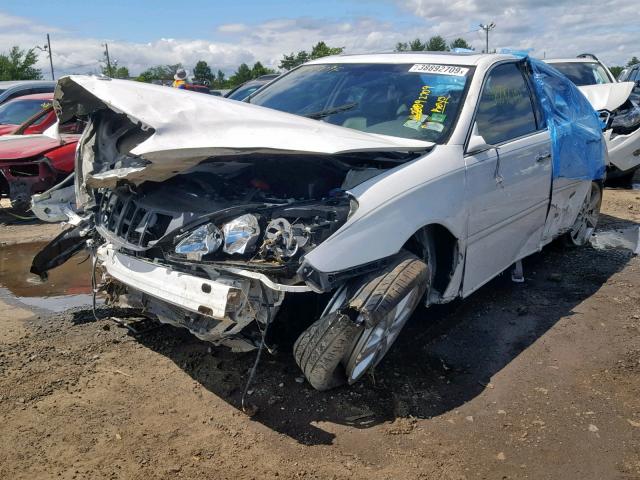 JTHBA30G455061879 - 2005 LEXUS ES 330 WHITE photo 2