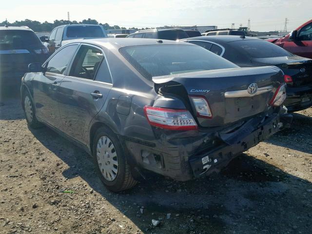 4T1BB3EK2BU138872 - 2011 TOYOTA CAMRY HYBR GRAY photo 3