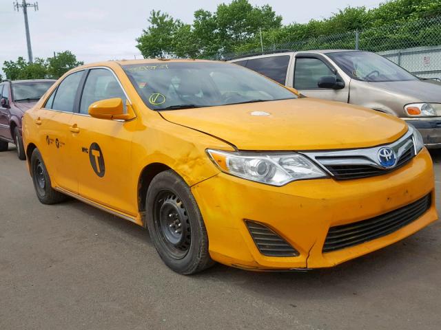 4T1BD1FKXDU084186 - 2013 TOYOTA CAMRY HYBR YELLOW photo 1