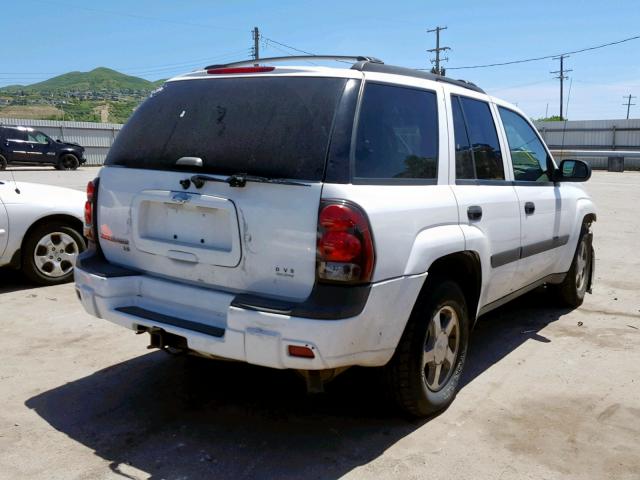 1GNDT13S652173990 - 2005 CHEVROLET TRAILBLAZE WHITE photo 4