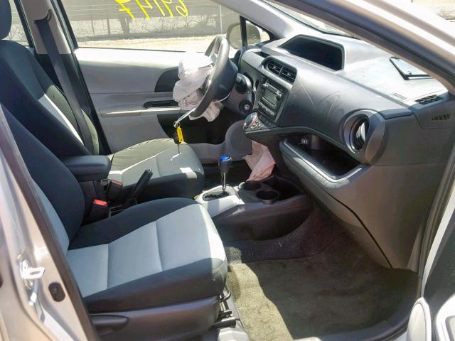 JTDKDTB33E1562630 - 2014 TOYOTA PRIUS C SILVER photo 5