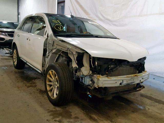 2LMDJ8JKXBBJ27210 - 2011 LINCOLN MKX WHITE photo 1