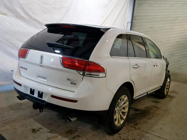 2LMDJ8JKXBBJ27210 - 2011 LINCOLN MKX WHITE photo 4