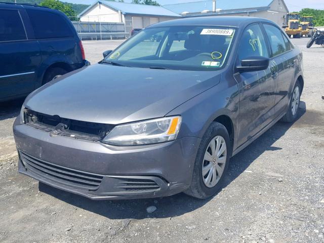 3VW2K7AJ9EM329381 - 2014 VOLKSWAGEN JETTA BASE GRAY photo 2