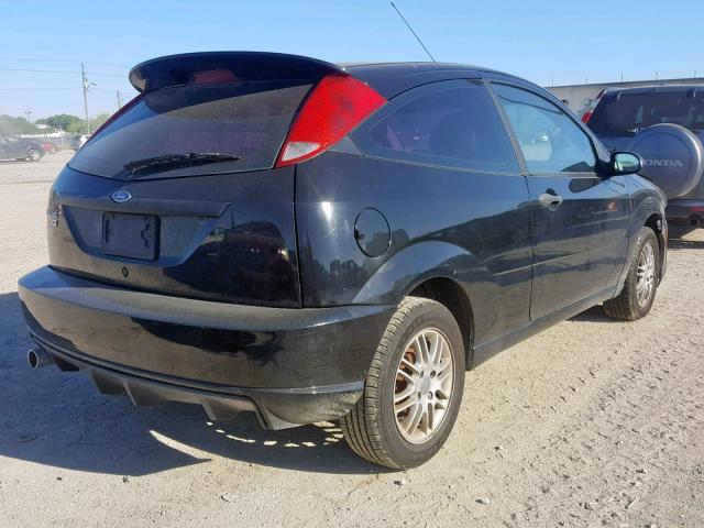 1FAFP31N07W271316 - 2007 FORD FOCUS ZX3 BLACK photo 4