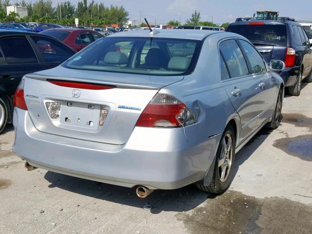 JHMCN36556C003470 - 2006 HONDA ACCORD HYB SILVER photo 4