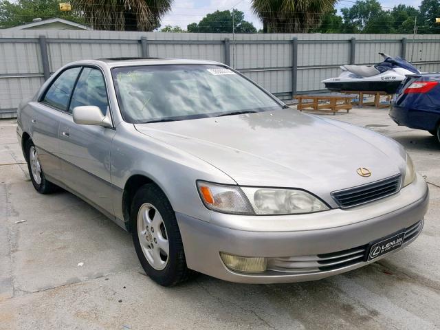 JT8BF28G4W0121724 - 1998 LEXUS ES 300 GRAY photo 1