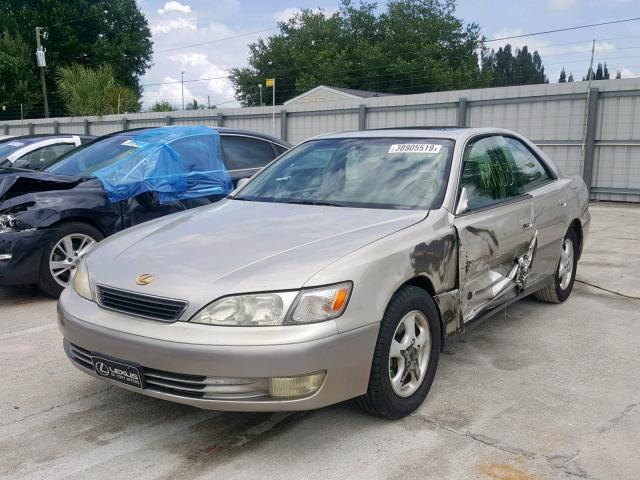 JT8BF28G4W0121724 - 1998 LEXUS ES 300 GRAY photo 2