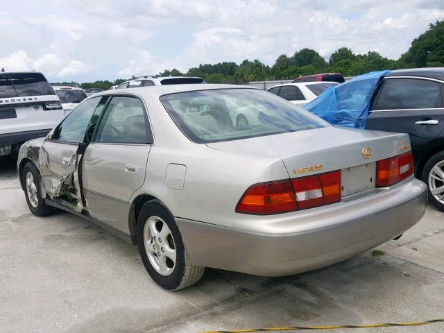 JT8BF28G4W0121724 - 1998 LEXUS ES 300 GRAY photo 3