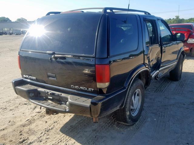 1GNDT13W512168521 - 2001 CHEVROLET BLAZER BLACK photo 4