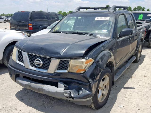 1N6AD07UX5C423964 - 2005 NISSAN FRONTIER C BLACK photo 2