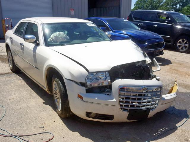 2C3CA5CV9AH164315 - 2010 CHRYSLER 300 TOURIN WHITE photo 1