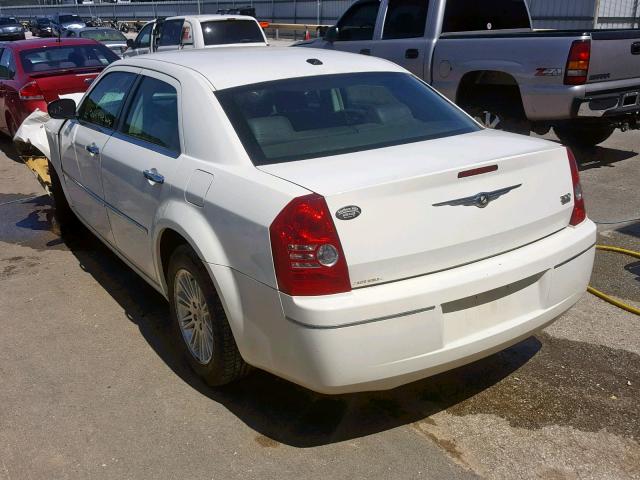 2C3CA5CV9AH164315 - 2010 CHRYSLER 300 TOURIN WHITE photo 3